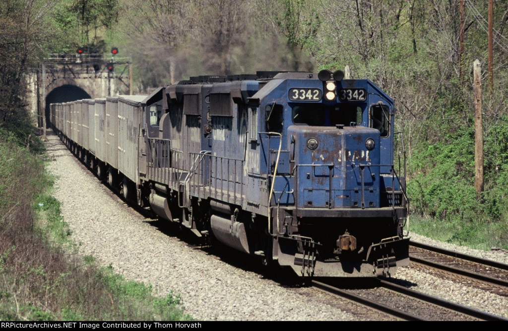 A scruffy looking CR 3342 is the leader for RR 260